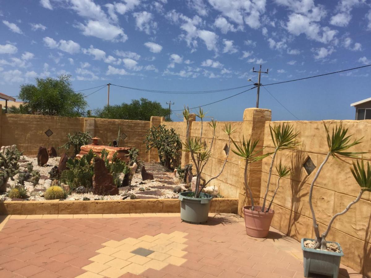 Shark Bay Views B & B เดนัม ภายนอก รูปภาพ